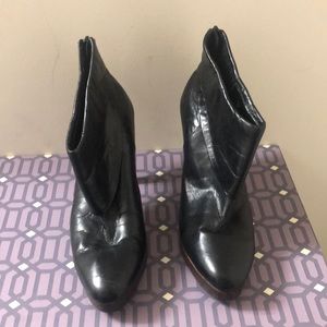 Steve Madden Black Leather Ankle Boots